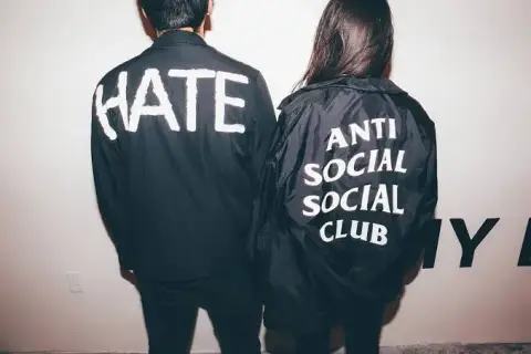 Fakta Unik Yang Jarang Diketahui Banyak Orang Tentang Brand Anti Social Social Club