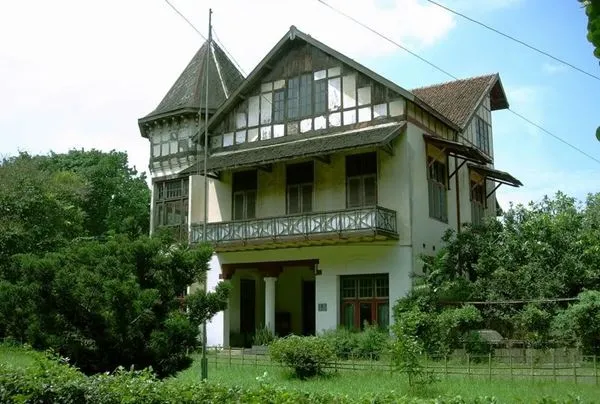 Merinding! 8 Rumah Berhantu Paling Angker di Jawa