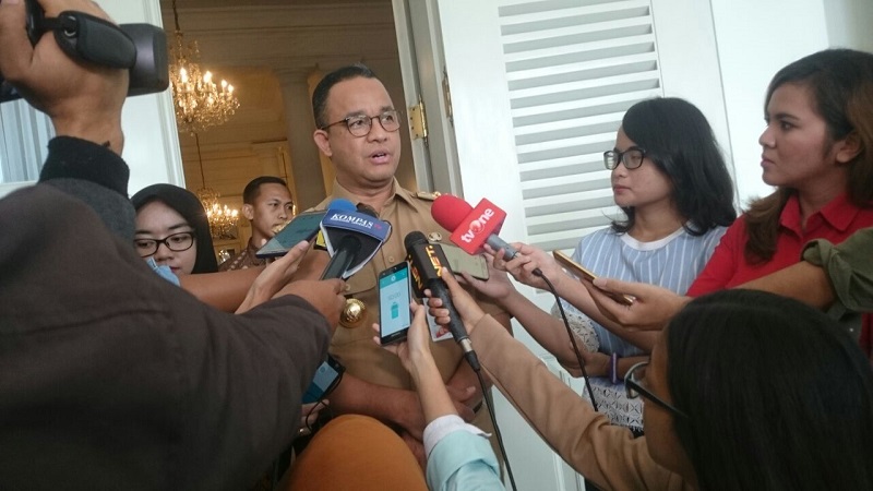 ditantang-quotsulapquot-danau-sunter-anies-harap-susi-bersihkan-sampah-laut-jakarta