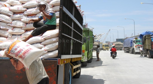 jokowi-siap-buka-keran-impor-beras