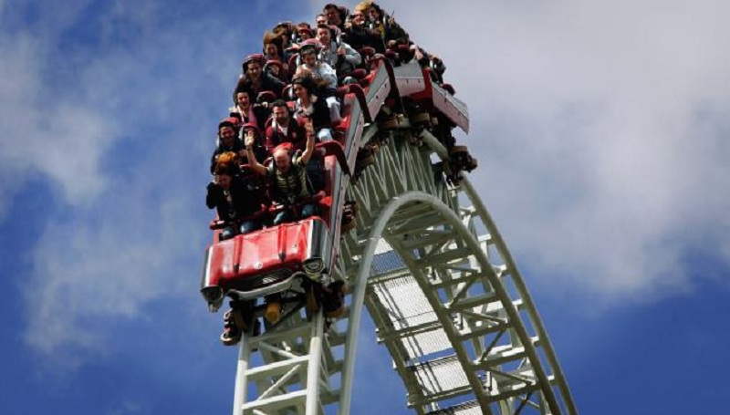 Hah, Naik Roller Coaster Bisa Keluarkan Batu Ginjal?