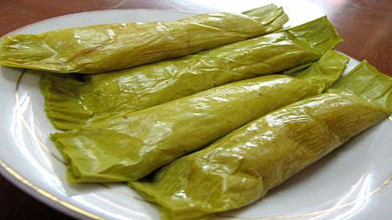 4 Kuliner Indonesia ini Makin Enak karena Dibungkus Daun