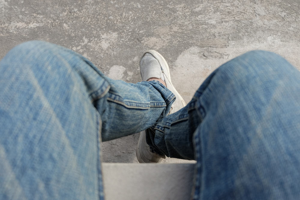 Ternyata Menggerakkan Kaki Saat Duduk Bermanfaat Untuk Kesehatan