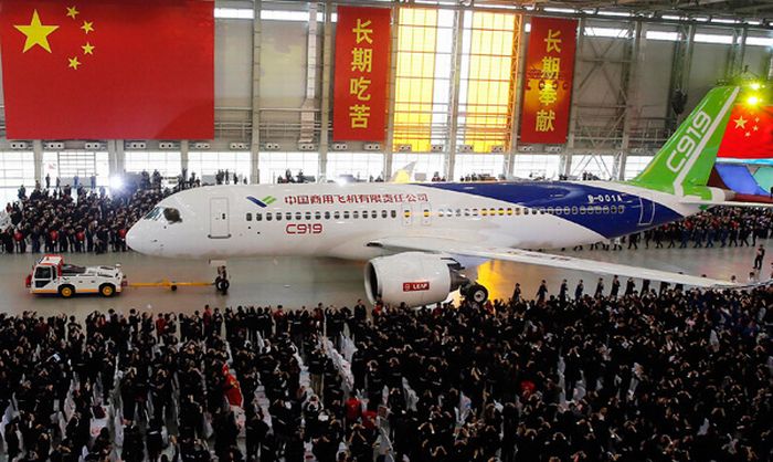 china-luncurkan-pesawat-baru-tandingi-boeing-dan-airbus