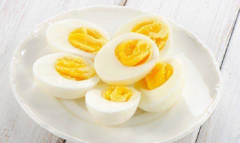 Begini Cara Mengupas Telur Rebus dengan Sempurna