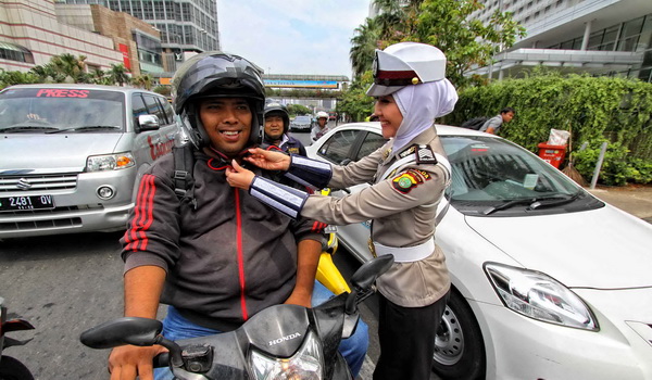 Badrodin Izinkan Polisi Berjilbab, Polwan Berbondong-bondong Daftar