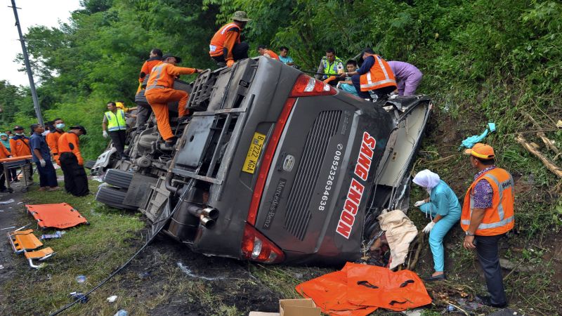 Tragedi Kecelakaan Maut Bus SANG ENGON | 18 Tewas, Puluhan Luka Berat