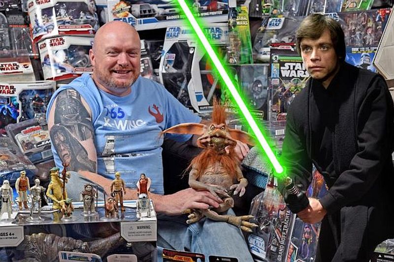 Oldbury Habiskan Rp1,9 Miliar Beli Koleksi Star Wars