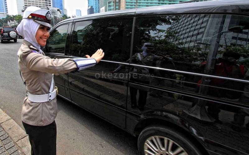 Sah, Polwan Diizinkan untuk Menggunakan Jilbab
