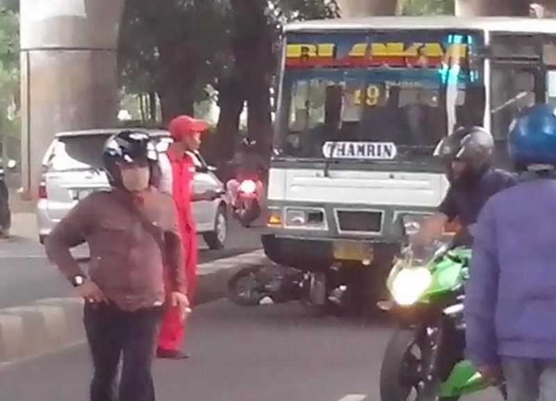 ditabrak-kopaja-pemotor-tewas-di-antasari
