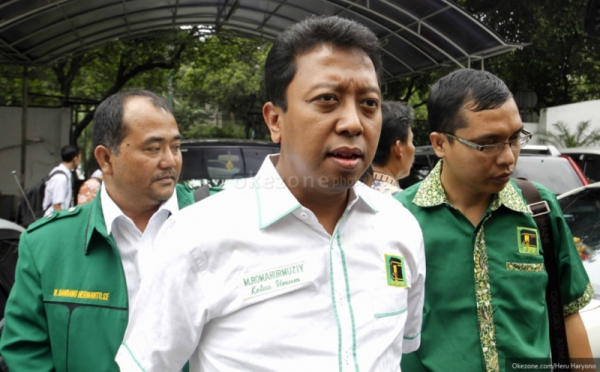 Romahurmuziy: Saya Tak Kenal Farhat Abbas!