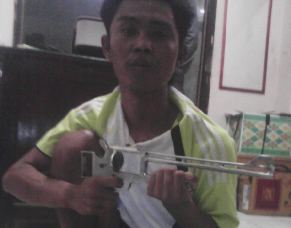 Punya Ilmu Kebal, Tersangka Pembunuhan Tembak Paha Sendiri
