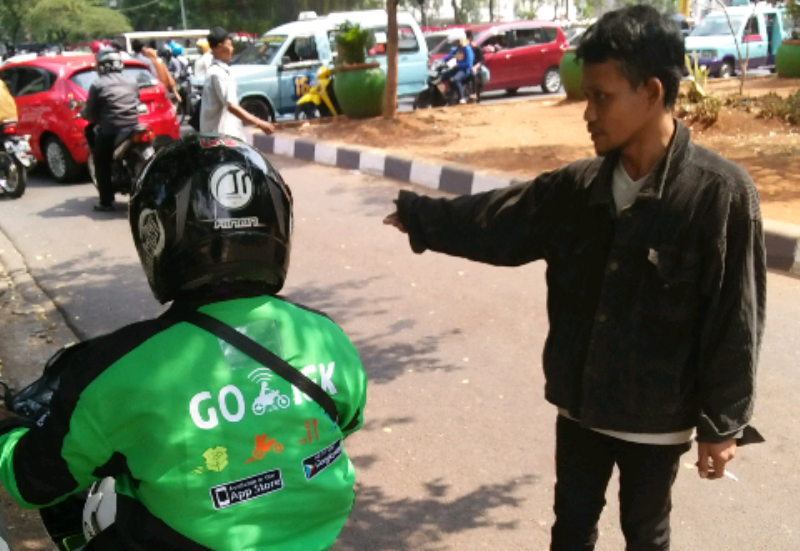 usai-antar-penumpang-pengemudi-go-jek-dibegal-rampok