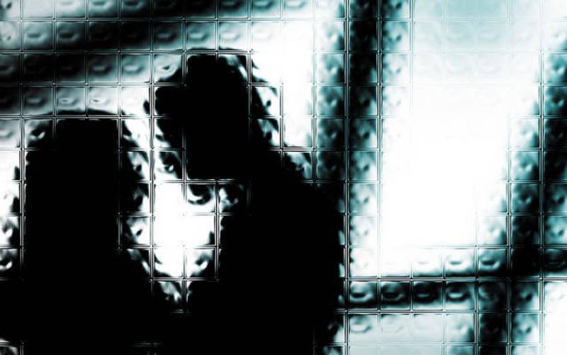 Video Syur Kaum Gay Beredar di YouTube