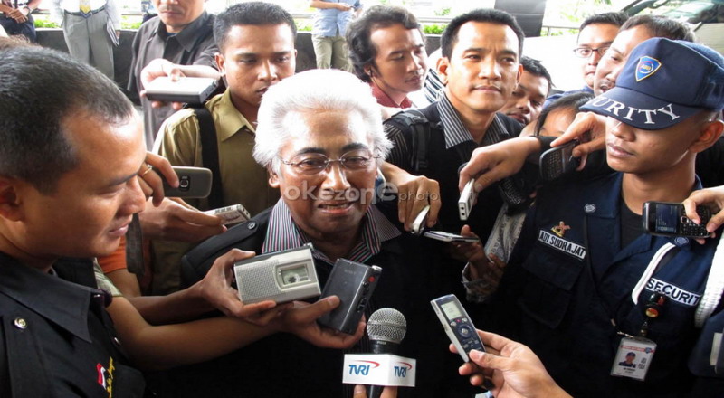 Pengacara Senior Adnan Buyung Nasution Meninggal Dunia