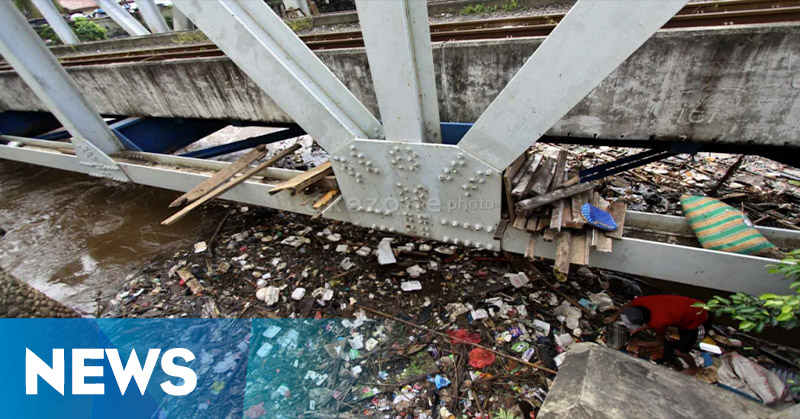 antisipasi-banjir-jakarta-sebar-spider--amfibi-pengangkut-sampah