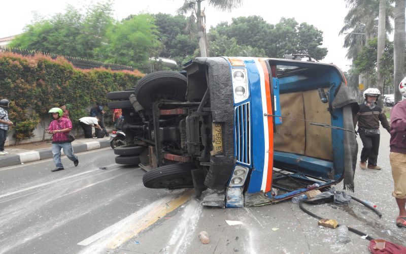 Kopaja Terguling di Sudirman, Satu Penumpang Tewas Tujuh Lainnya Terluka