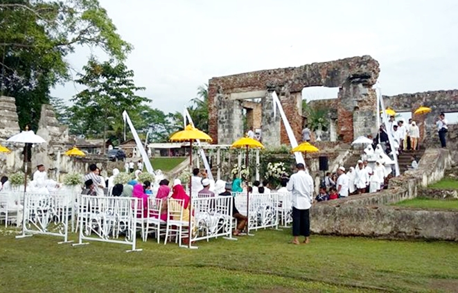 Keraton Kaibon Peninggalan Budaya di Banten di jadikan tempat Pesta Nikahan Gan 