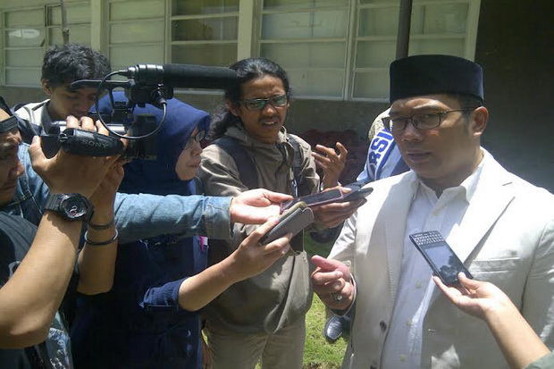 Gerindra Sindir Ridwan Kamil Peragu
