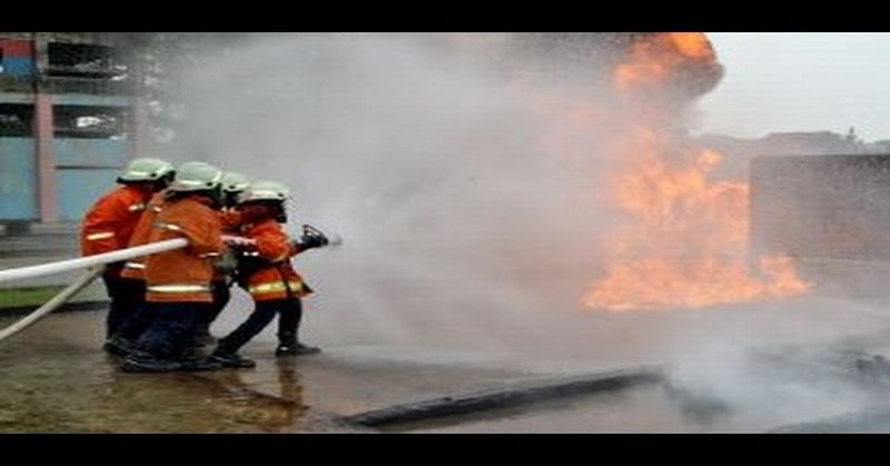 Main Korek Api, Tiga Rumah Hangus Terbakar