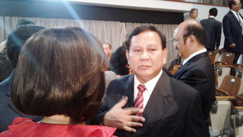 prabowo-kagumi-disertasi-fadli-zon-soal-ekonomi-kerakyatan