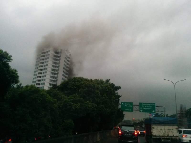 Apartemen Parama di Cilandak Terbakar 