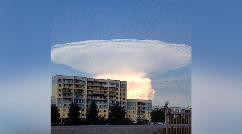 awan-berbentuk-jamur-bikin-ngeri-warga-siberia