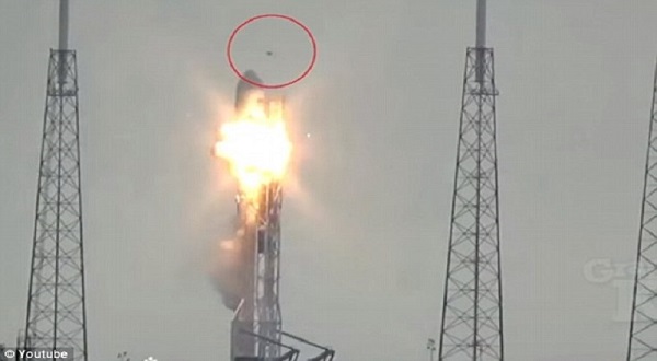 roket-falcon-9-meledak-akibat-ulah-alien