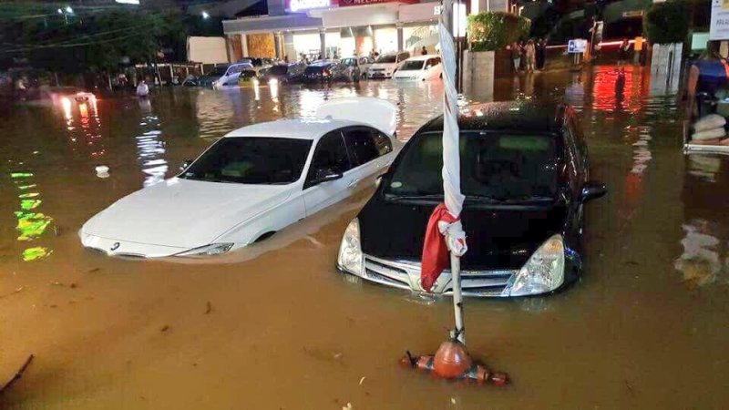 hujan-deras-kemang-kembali-diterjang-banjir