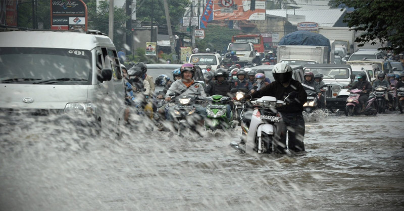 Jarak Terendah Ertiga Mampu Melibas Genangan Air