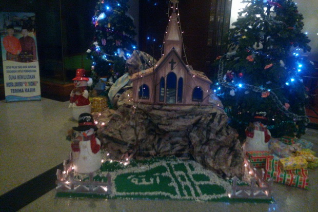 Lafaz Allah di Ornamen Natal Bikin Heboh Jambi