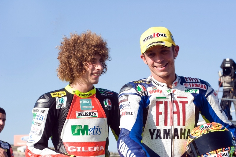 vr46-academy-jadi-wujud-kedekatan-rossi-dan-simoncelli