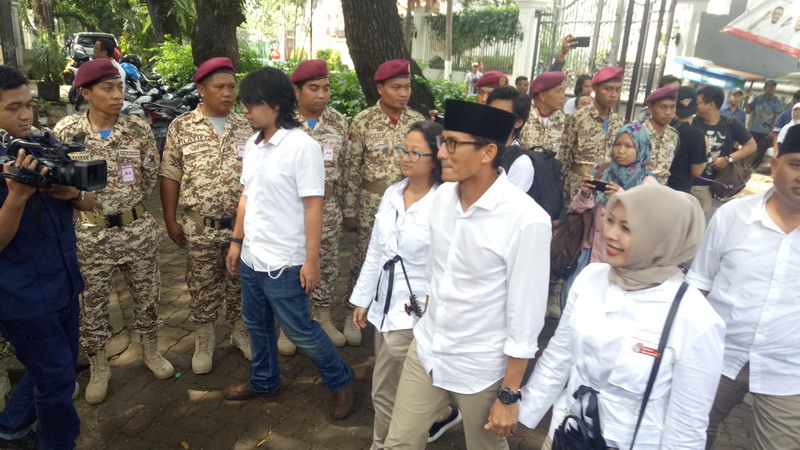 Begini Gaya Nyoblos dan Pengamanan TPS-nya Cagub dan Cawagub di Pilkada DKI