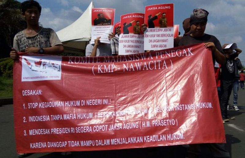 Mahasiswa Diserang Orang Diduga Preman saat Menggelar Aksi di Depan DPP Nasdem