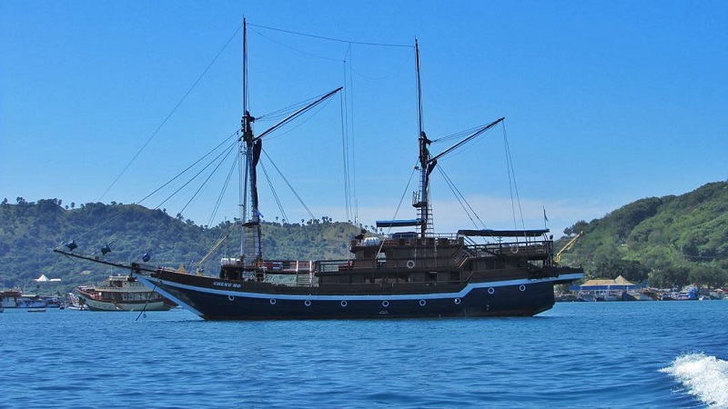 penyedia-open-trip-labuan-bajo-tetap-bertahan-dengan-tarif-lama