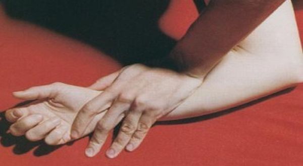 Heboh! Seorang Pria 23 Tahun Diculik dan Diperkosa Oleh 3 Wanita Selama 3 Hari