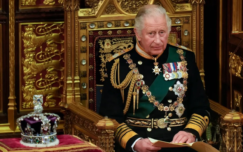 rombak-tradisi-kerajaan-inggris-raja-charles-tidak-ingin-tinggal-di-buckingham