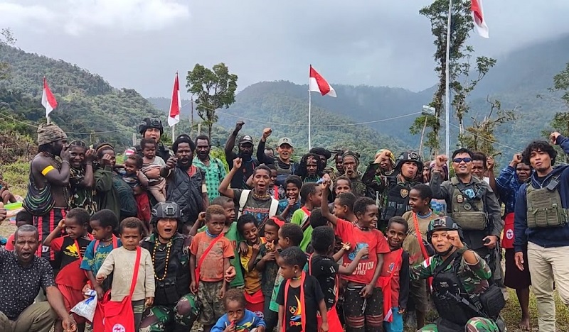 Mantan Anggota KKB Bersama Warga Kampung Tirineri Distrik Yambi Ucap Ikrar Setia NKRI