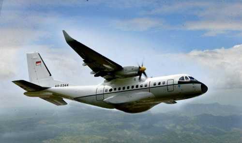 Bangga! Jokowi Tulis Kehebatan Pesawat CN 235 di Facebook