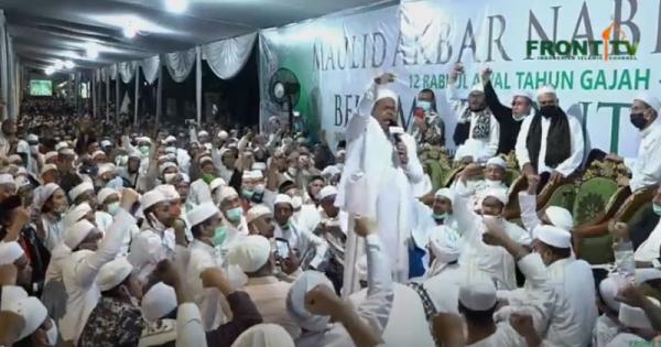 habib-rizieq-ada-lnte-hina-habib-dijaga-polisi-kacau