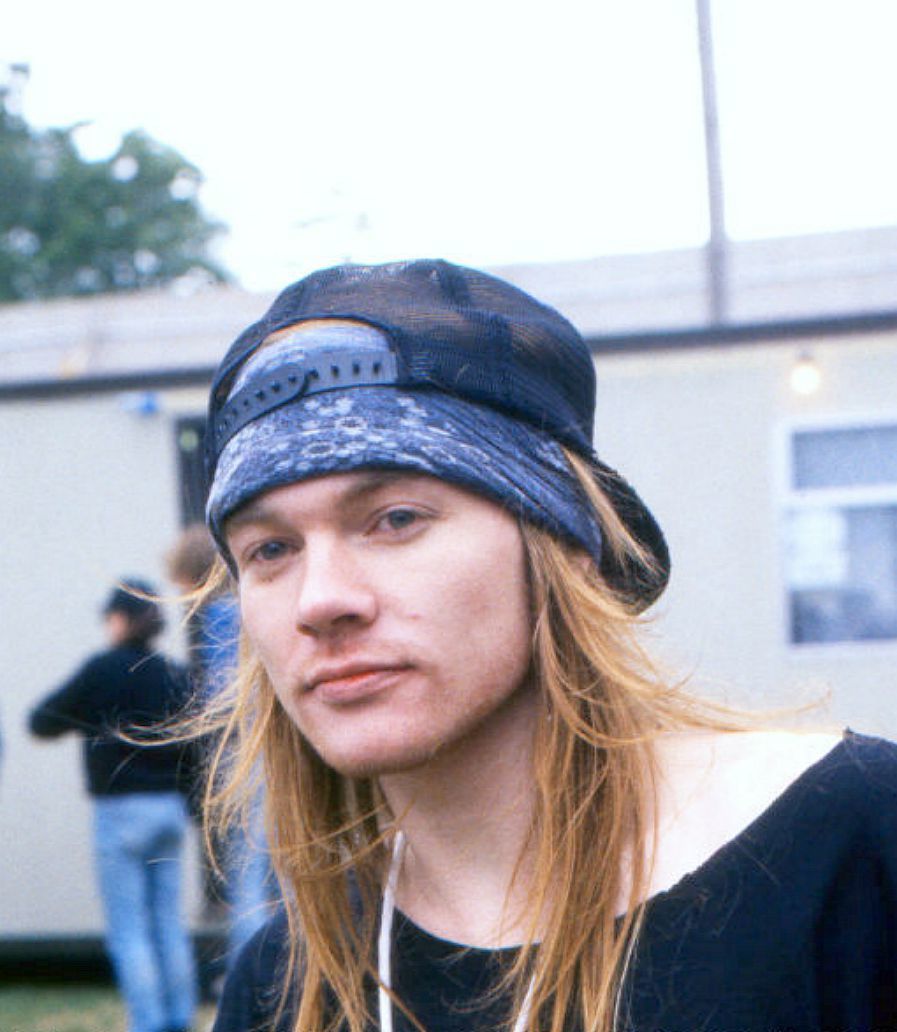 Pasha Ungu Vs Axl Rose!!! Alay Mana?