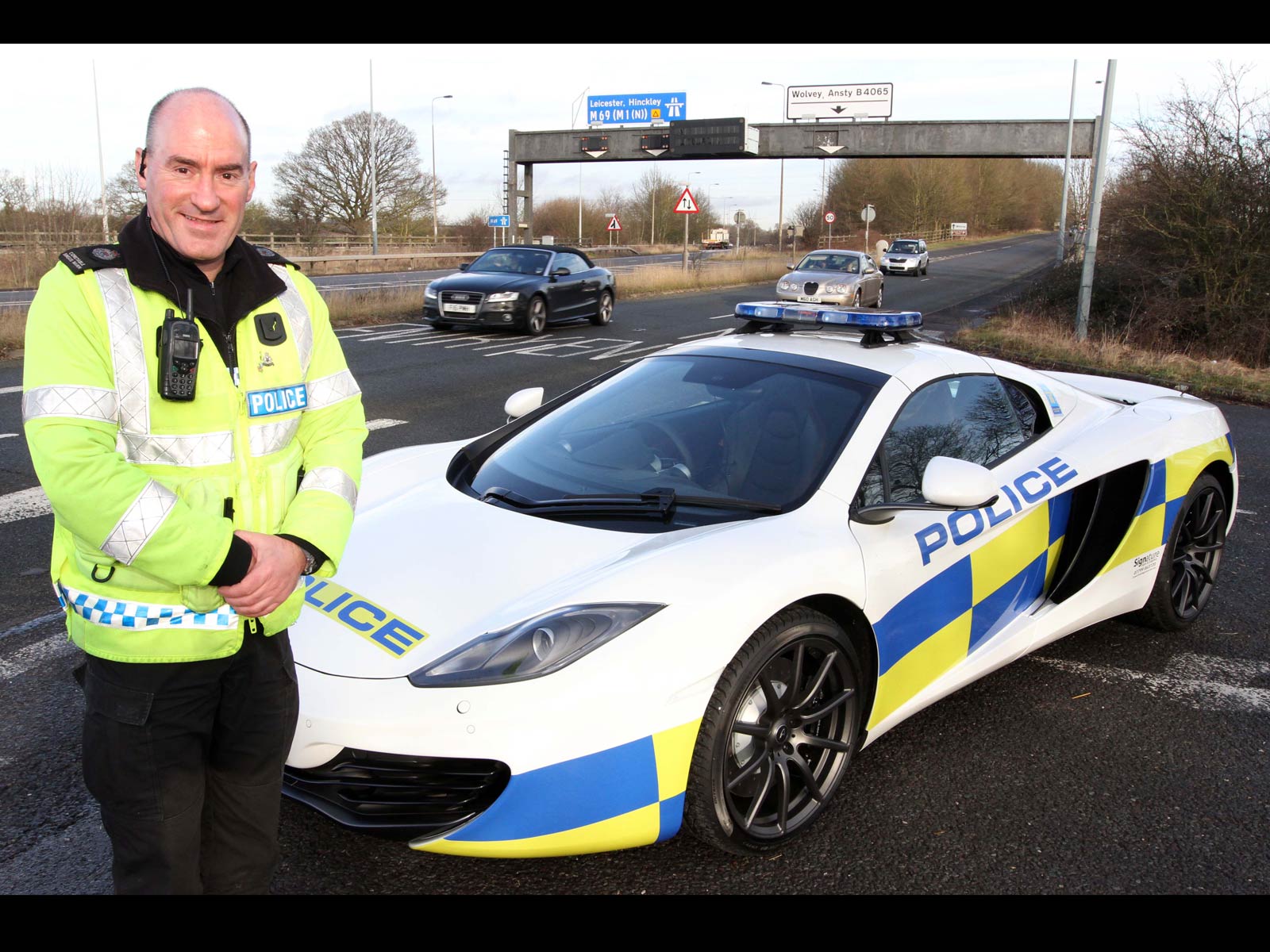 Mobil - Mobil Polisi Terkeren Dari Berbagai Negara