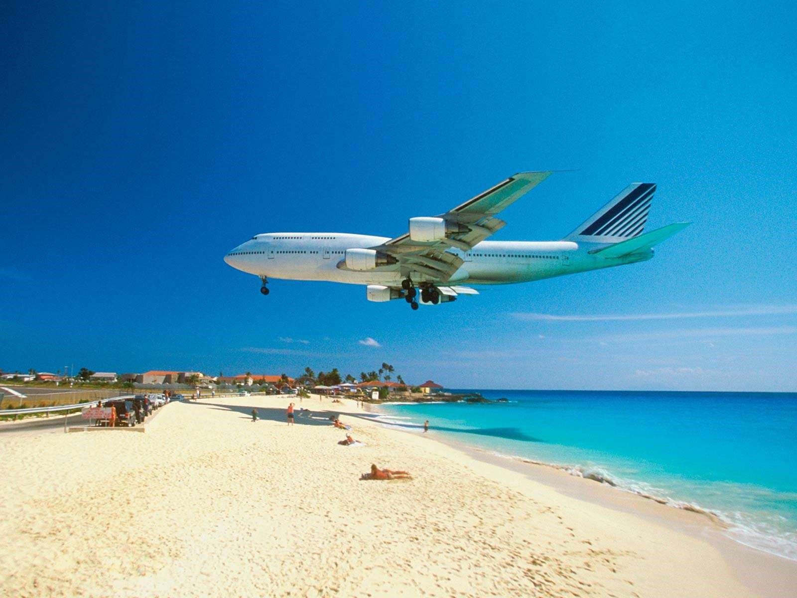 Pantai-Pantai Unik di Dunia