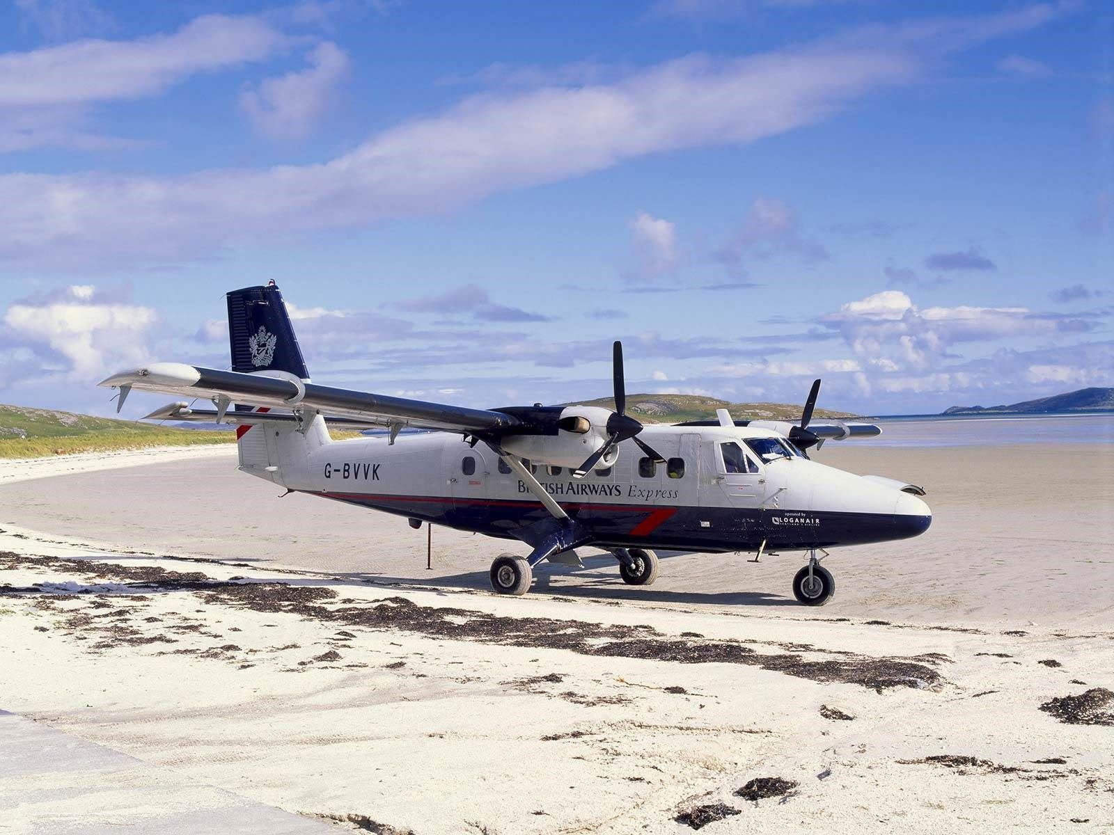 Pantai-Pantai Unik di Dunia