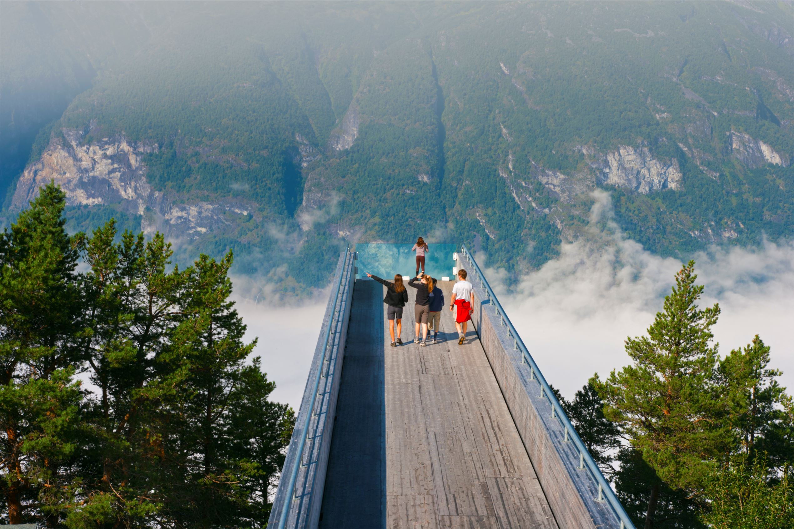 Skywalk Paling Keren di Dunia