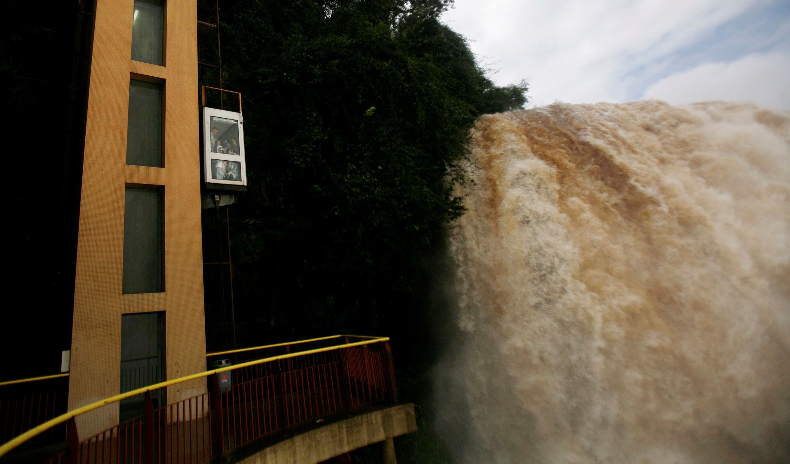 Skywalk Paling Keren di Dunia