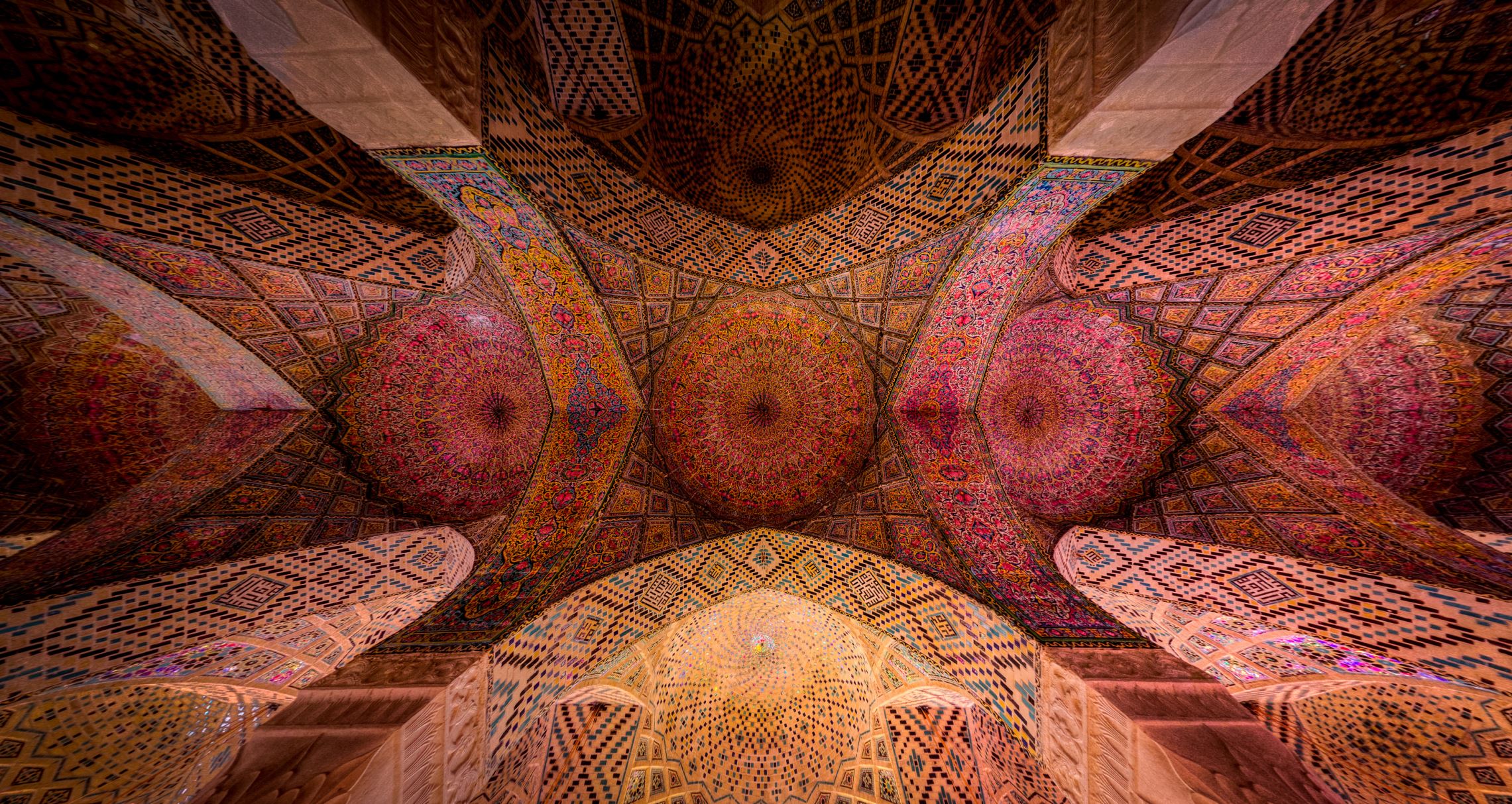 Arsitektur Menawan dari Iran