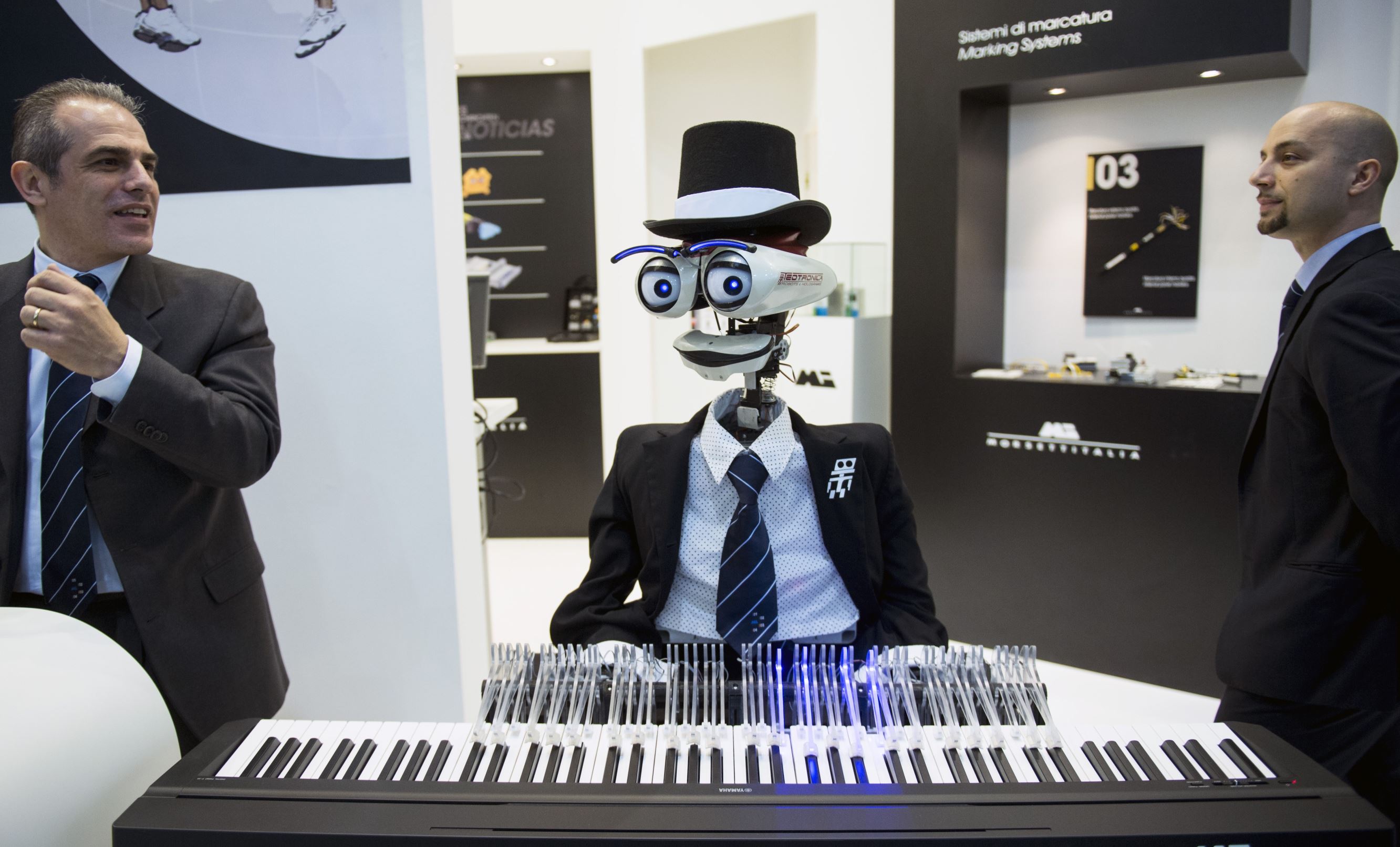 Robot-Robot Keren Tahun 2014