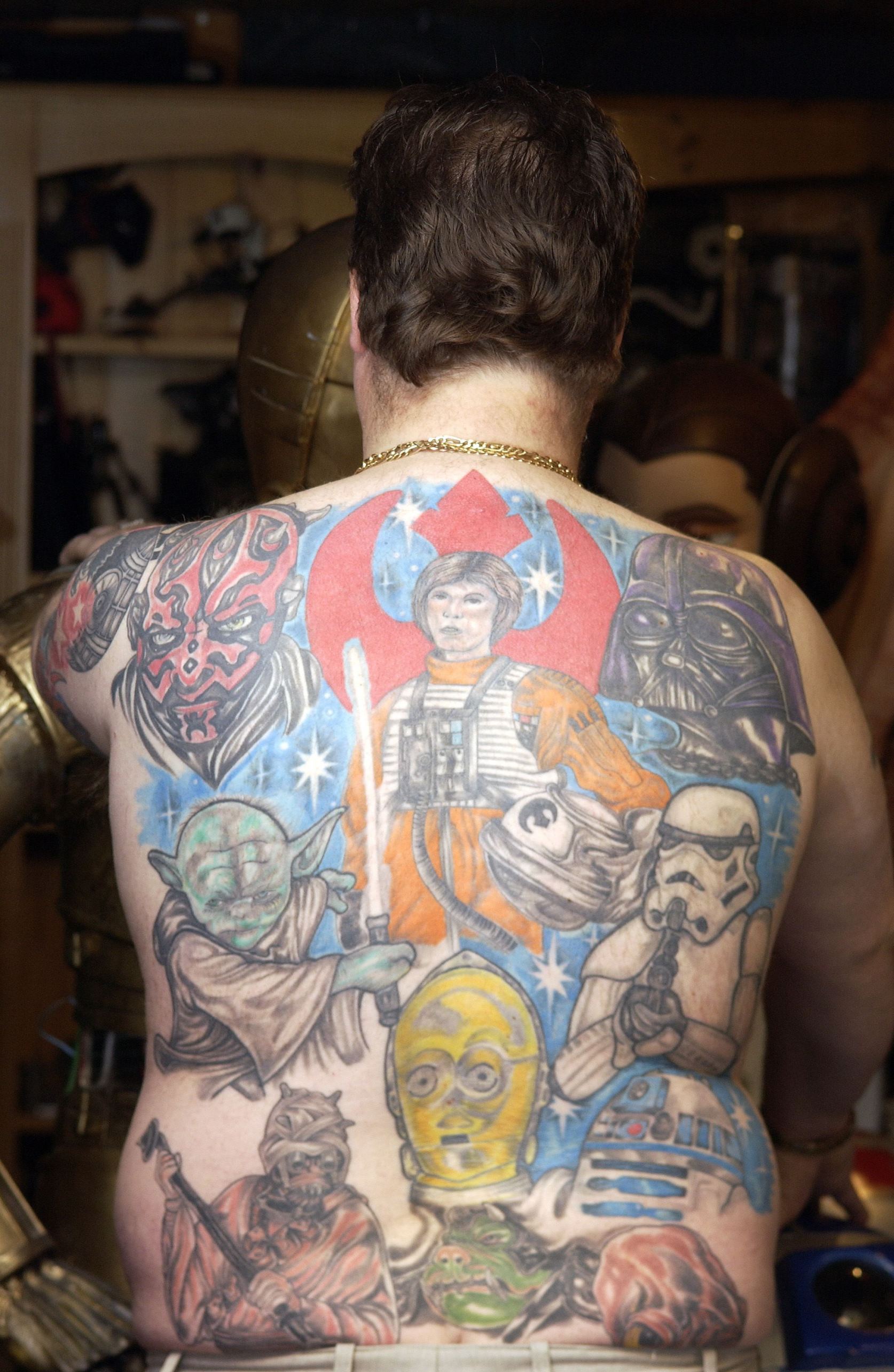 Tato Fantastik para Penggemar Fanatik, [AGAN PUNYA?]