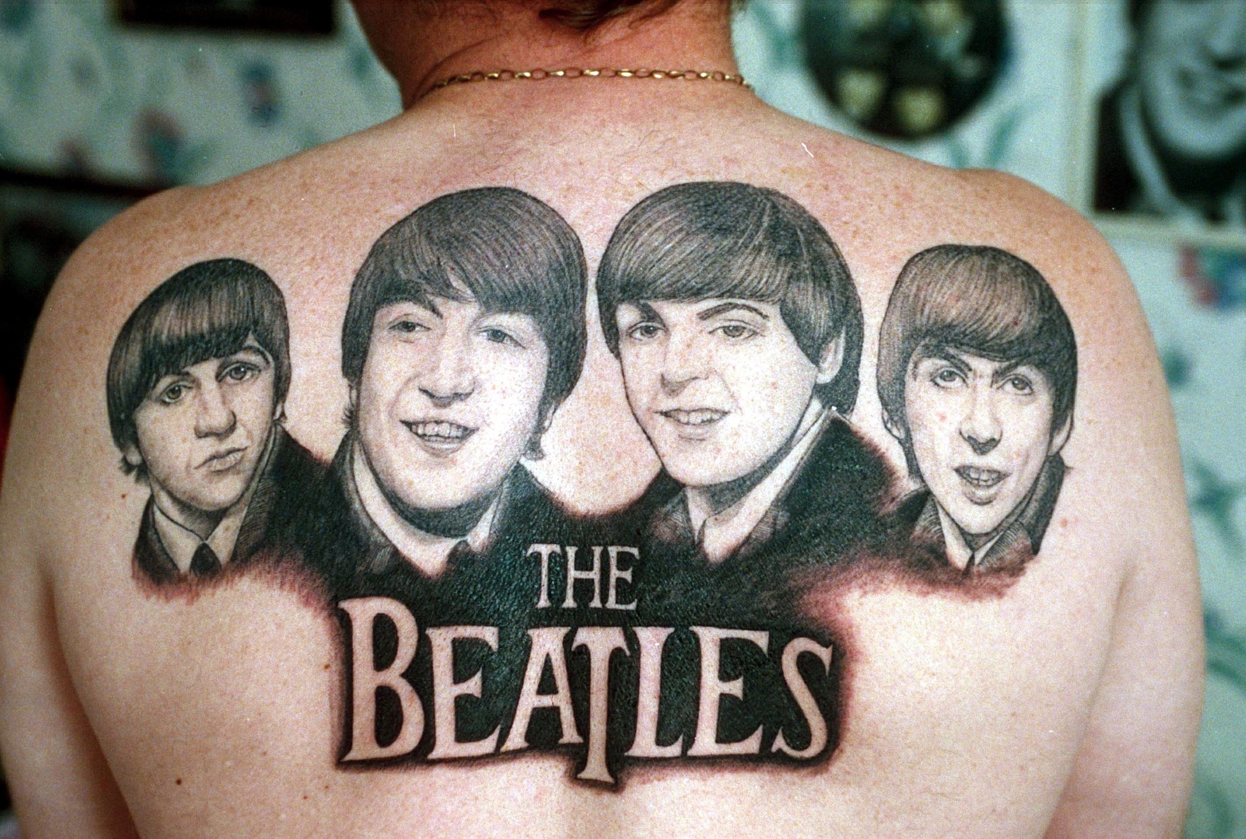 Tato Fantastik para Penggemar Fanatik, [AGAN PUNYA?]